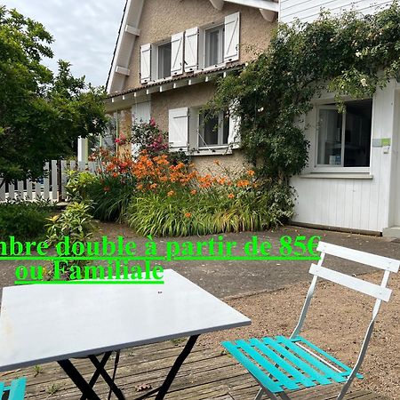 Maison D'Hotes L'Escale Du Loup Blanc Maringes Dış mekan fotoğraf