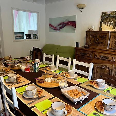 Maison D'Hotes L'Escale Du Loup Blanc Maringes Dış mekan fotoğraf