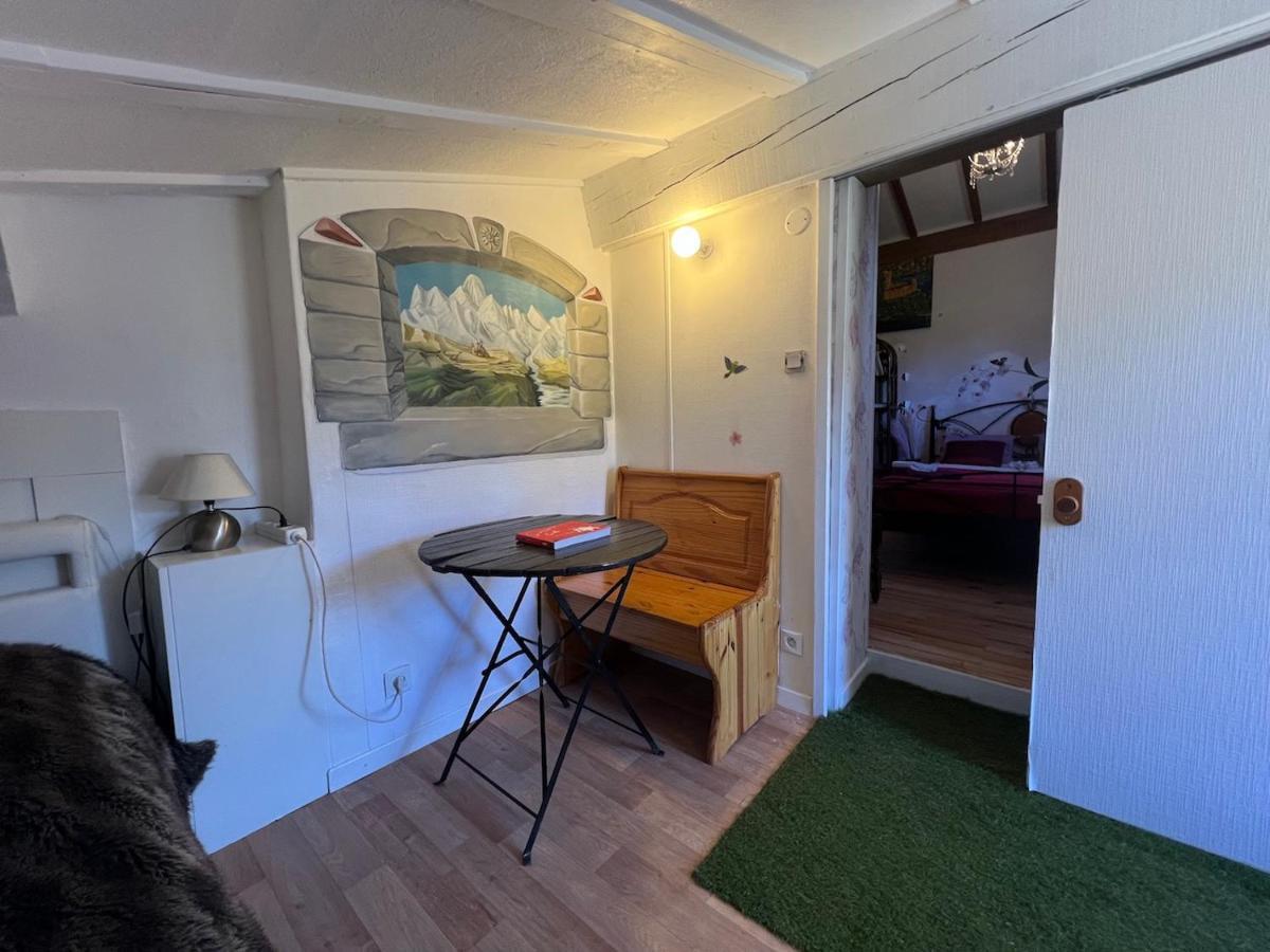 Maison D'Hotes L'Escale Du Loup Blanc Maringes Dış mekan fotoğraf